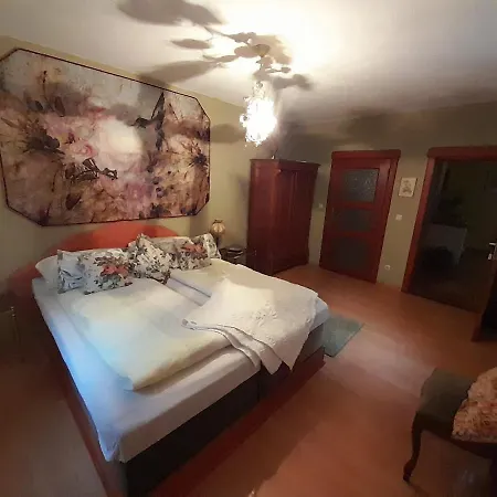 Doppelbettzimmer Auf Bauernhof In Naturalleinlage Kattenstiegs-Muhle